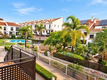 Adosado con piscina en venta en Malaga