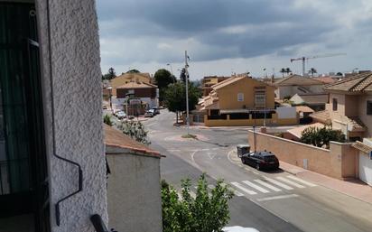 Vista exterior de Apartament en venda en San Pedro del Pinatar amb Aire condicionat, Calefacció i Terrassa