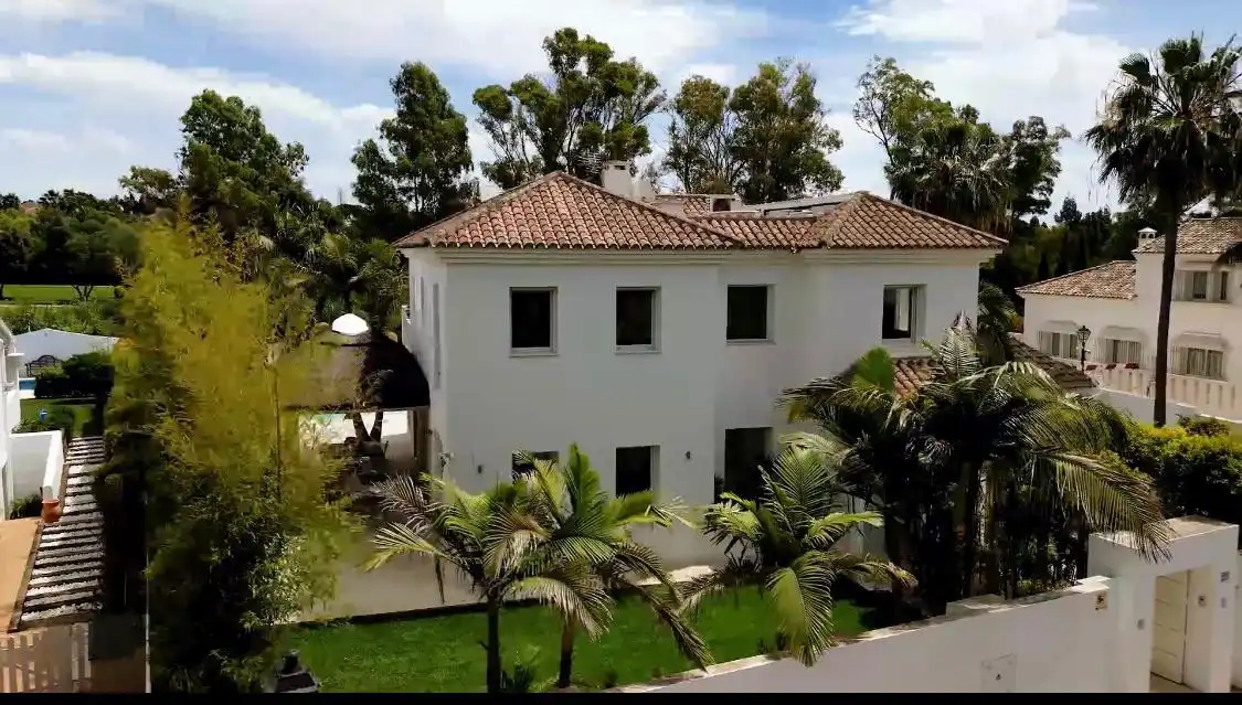 Casa o xalet de lloguer a Guadalmina Baja