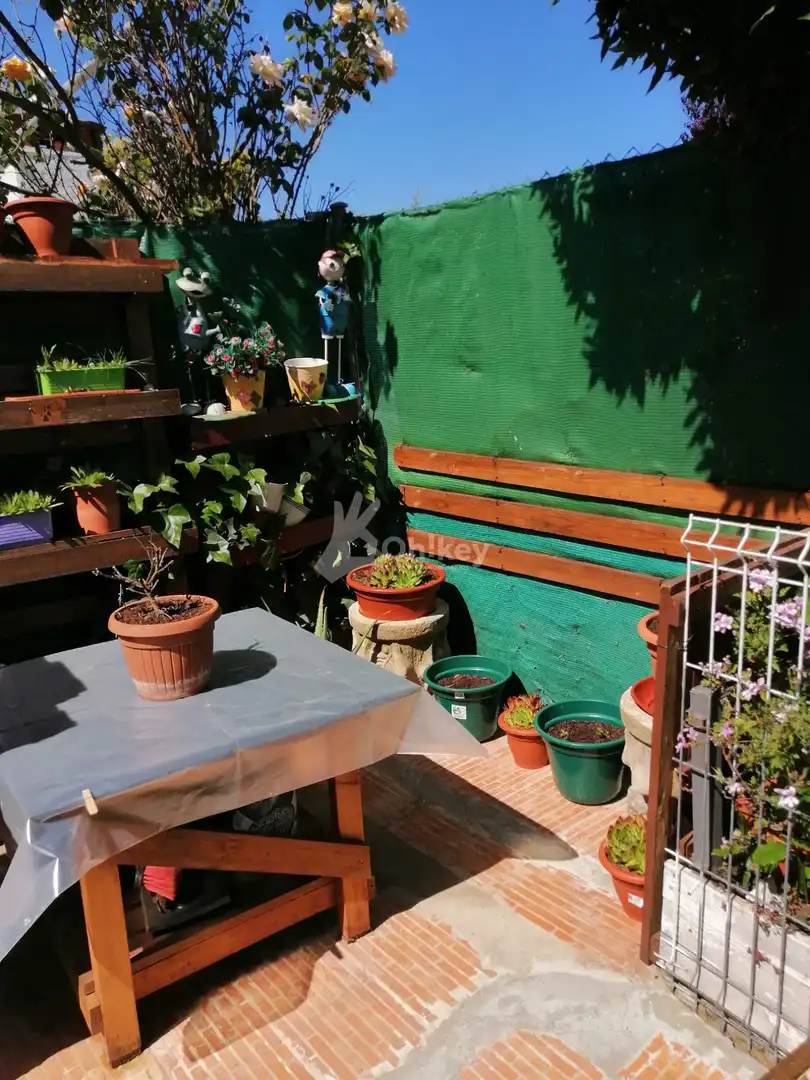 Terrassa de Casa o xalet en venda en Marchamalo amb Calefacció, Jardí privat i Terrassa