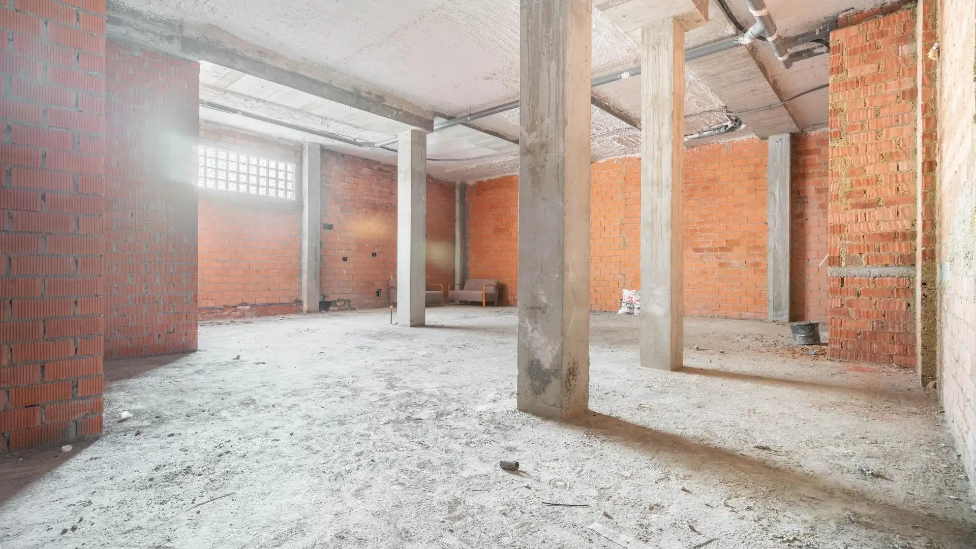 Local en venta en Oviedo 