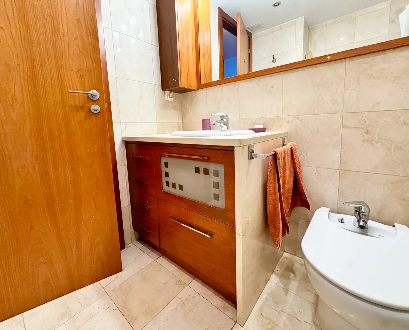 Bathroom of Flat for rent in Badalona  with Air Conditioner, Heating and Parquet flooring