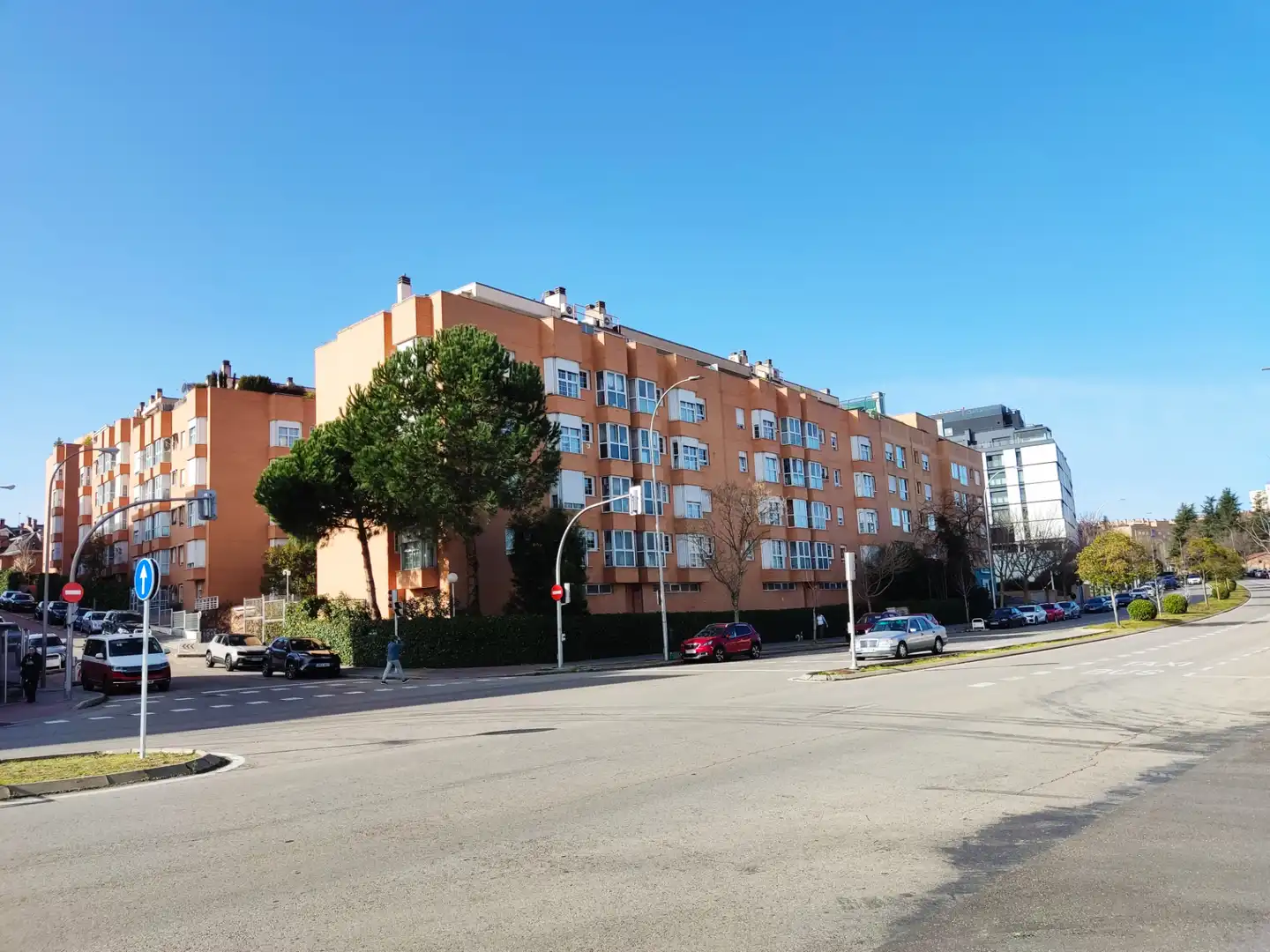 Exterior view of Garage for sale in Madrid