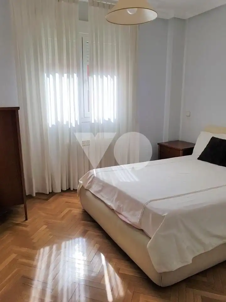 Dormitori de Pis de lloguer en Madrid amb Aire condicionat, Calefacció i Parquet