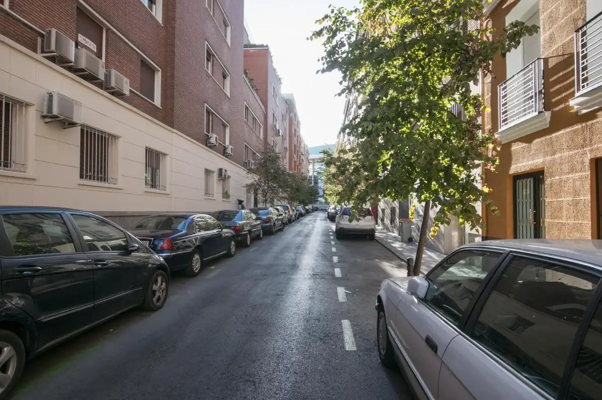 Vista exterior de Casa o xalet de lloguer en Madrid amb Moblat, Forn i Rentadora