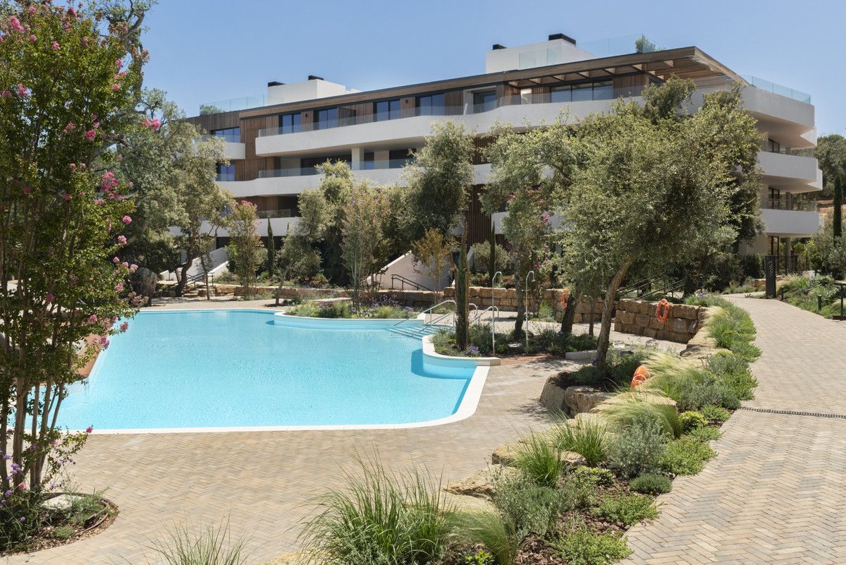 Piscina de Apartament en venda en Sotogrande amb Aire condicionat, Jardí privat i Terrassa