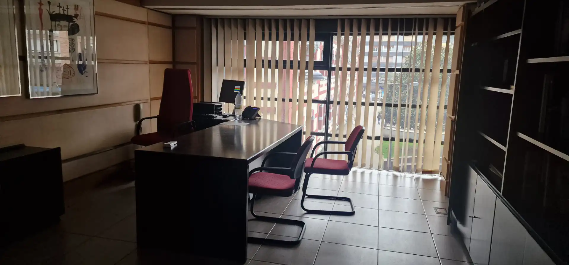 Oficina en venda en Mieres (Asturias) amb Aire condicionat, Calefacció i Moblat