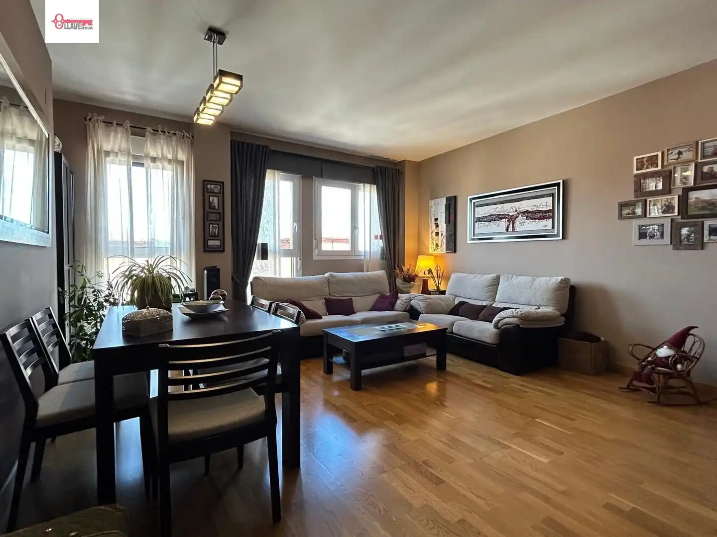 Wohnzimmer von Wohnung zum Verkauf in Burgos mit Heizung, Parkett und Abstellraum