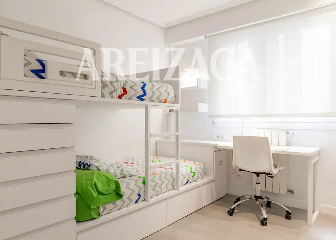 Habitación de Piso en venta en Donostia - San Sebastián  con Aire acondicionado, Calefacción y Terraza