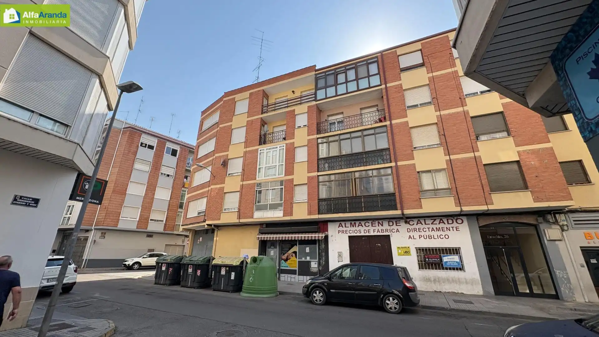 Außenansicht von Wohnung zum Verkauf in Aranda de Duero mit Heizung, Parkett und Terrasse