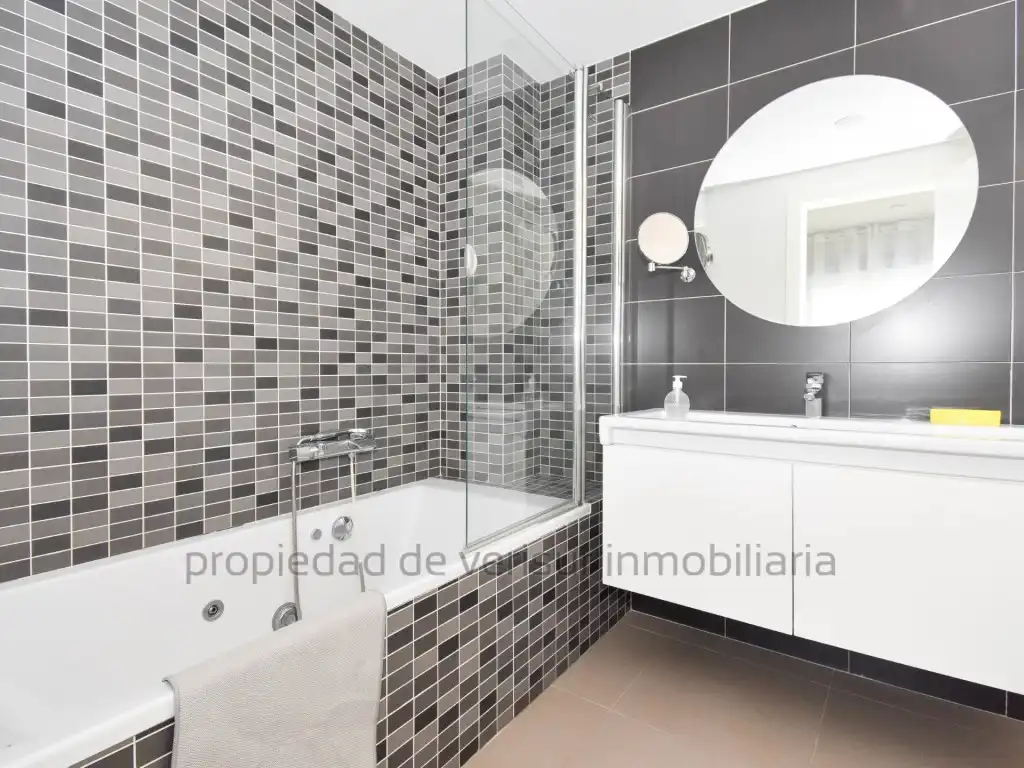 Bany de Apartament en venda en Águilas amb Moblat i Balcó