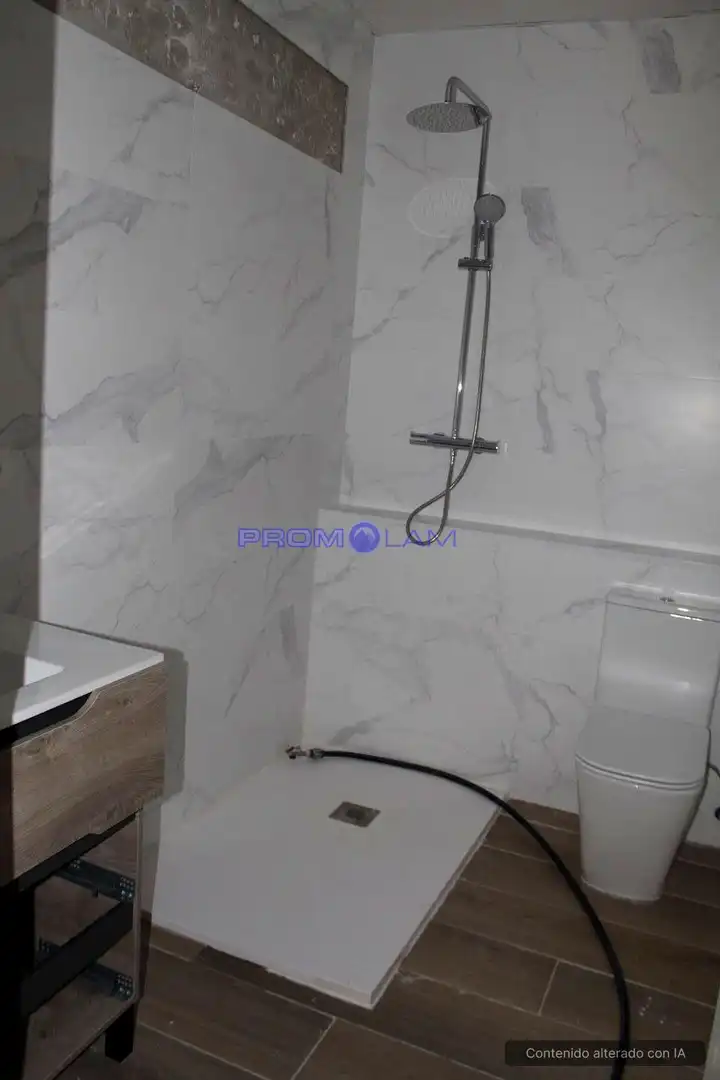 Bathroom of Ground floor for sale in Sevilla