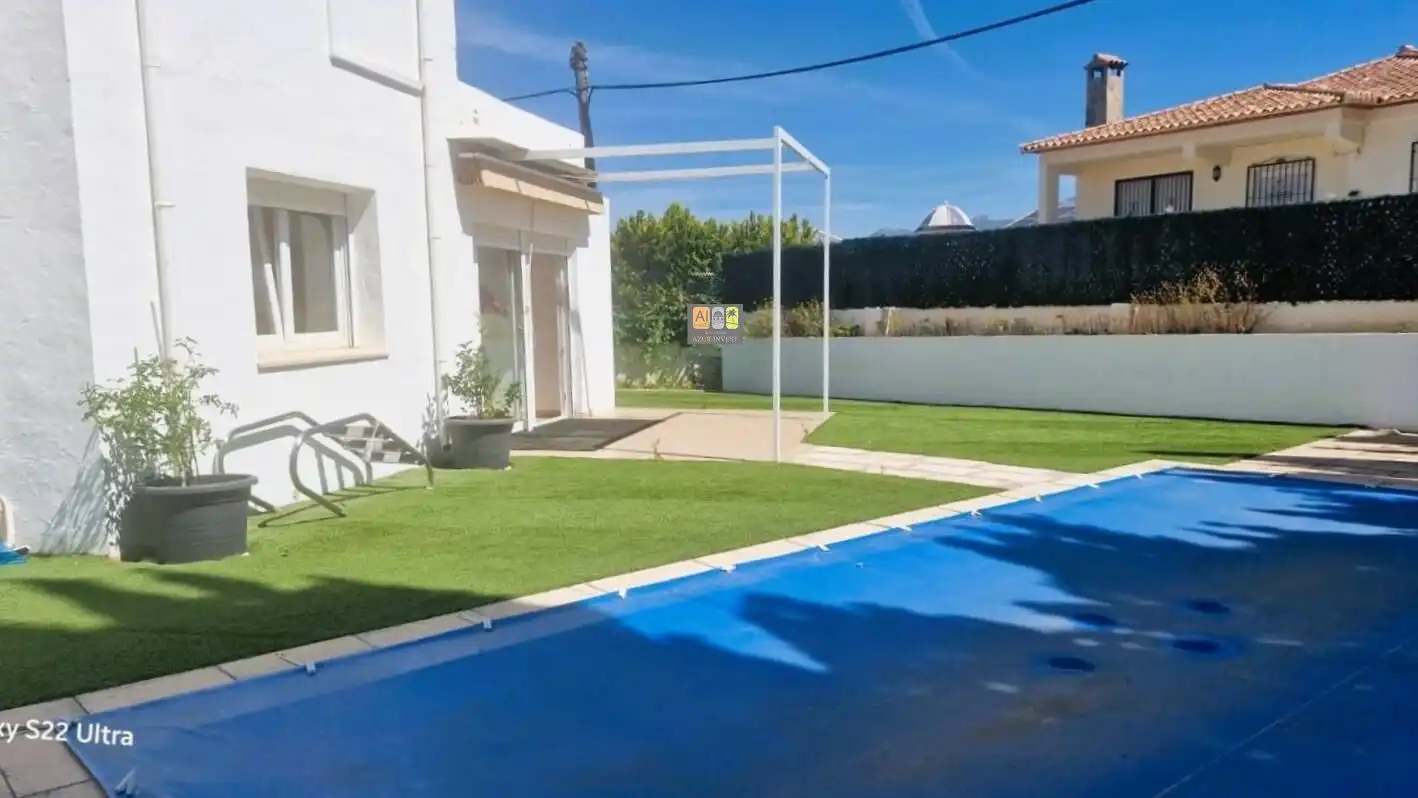 Xalet amb piscina en venda a L'Albir
