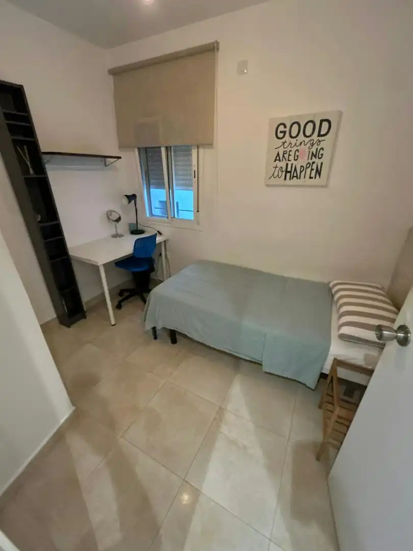 Schlafzimmer von Wohnung zur untervermieten in Sevilla mit Klimaanlage, Möbliert und Waschmaschine