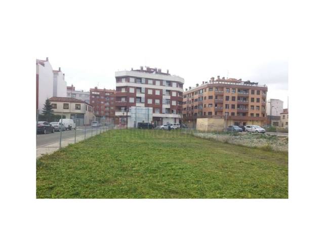 Terreno residencial en Venta en Lardero