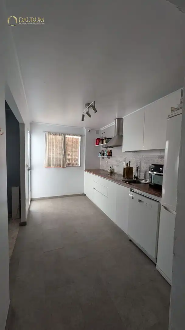 Cuina de Pis en venda en La Rinconada amb Aire condicionat, Calefacció i Terrassa