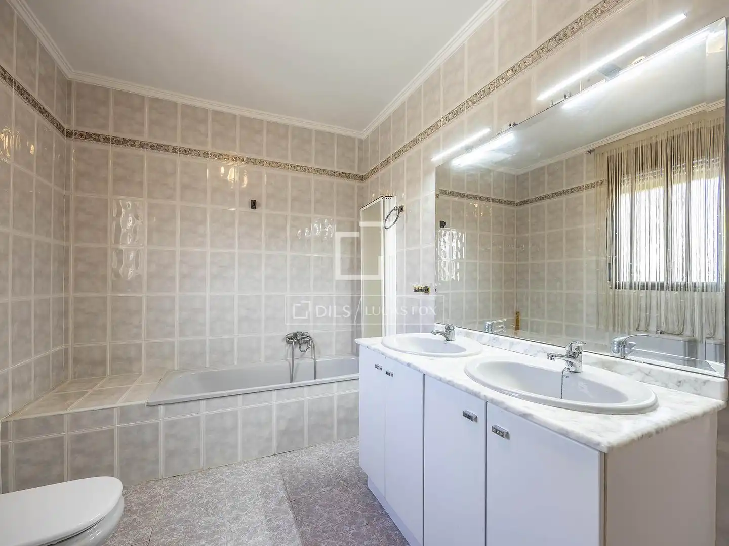 Baño de Casa o chalet en venta en L'Eliana con Aire acondicionado, Calefacción y Jardín privado