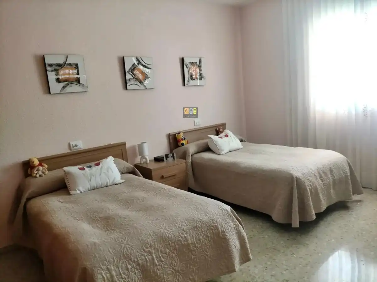 Country house with pool for sale in Juzgados - Plaza de Toros, imagen 10