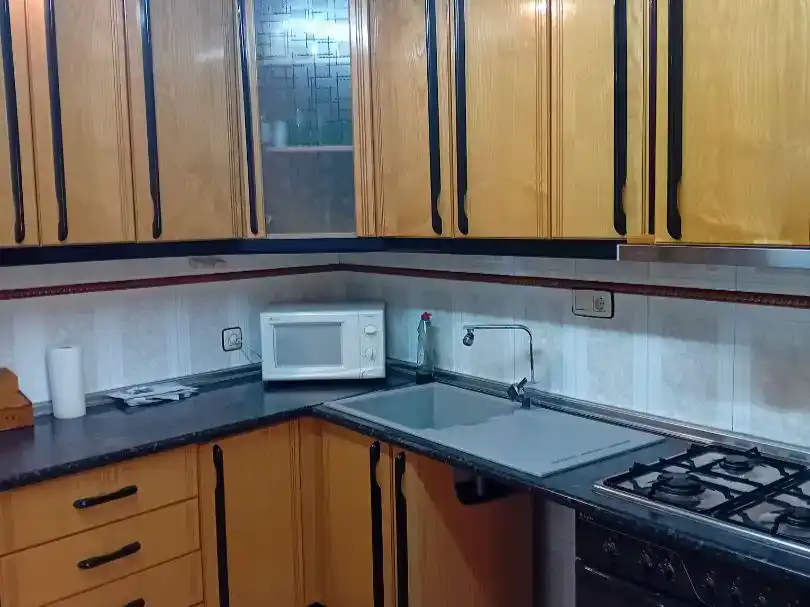 Cuina de Casa adosada en venda en Martos amb Jardí privat, Traster i Piscina