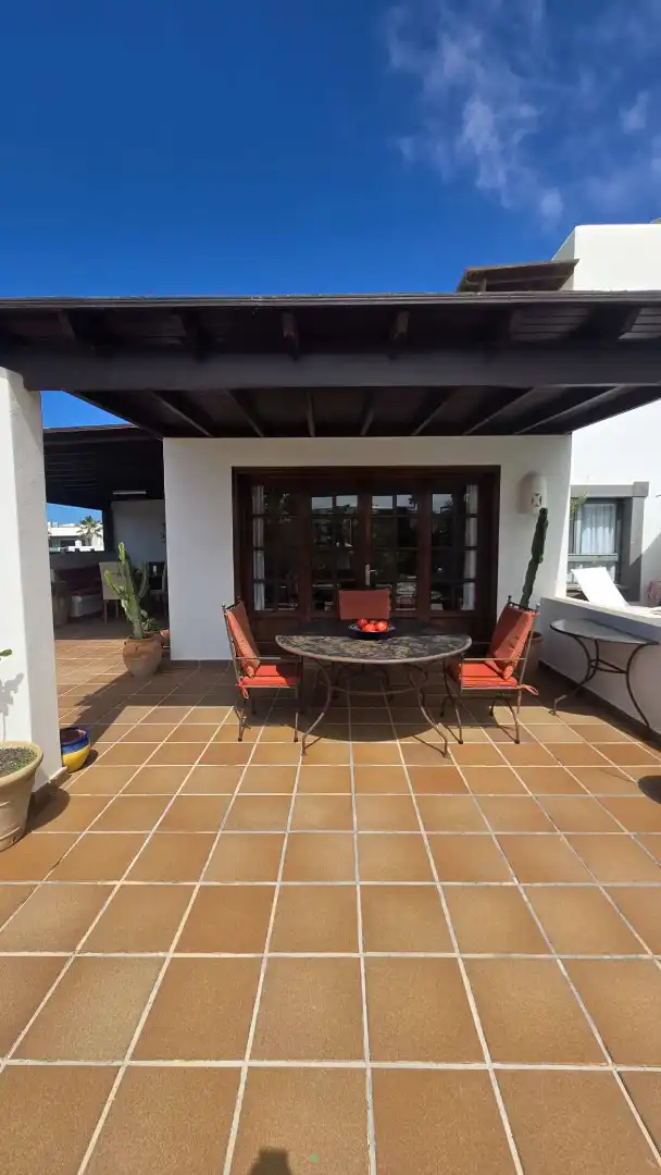 Terrassa de Casa o xalet en venda en Yaiza amb Jardí privat, Terrassa i Piscina