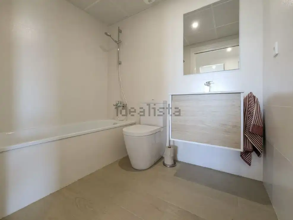 Habitación de Piso en venta en Valencia con Balcón