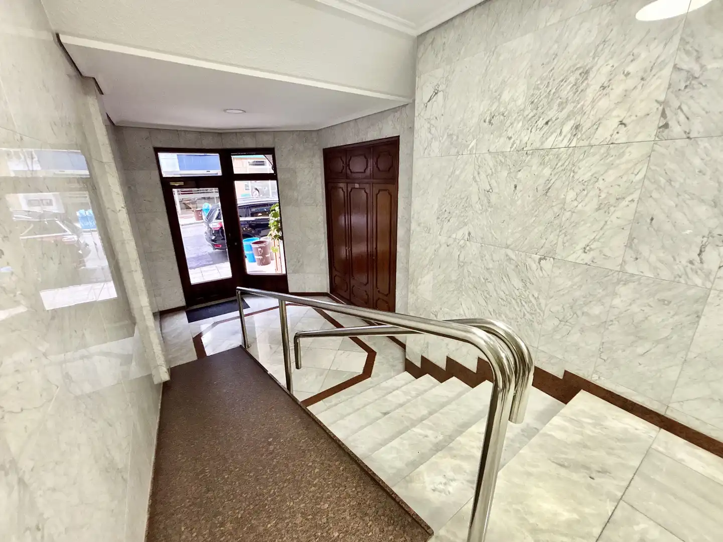 Ático en venta en Oviedo  con Calefacción y Parquet