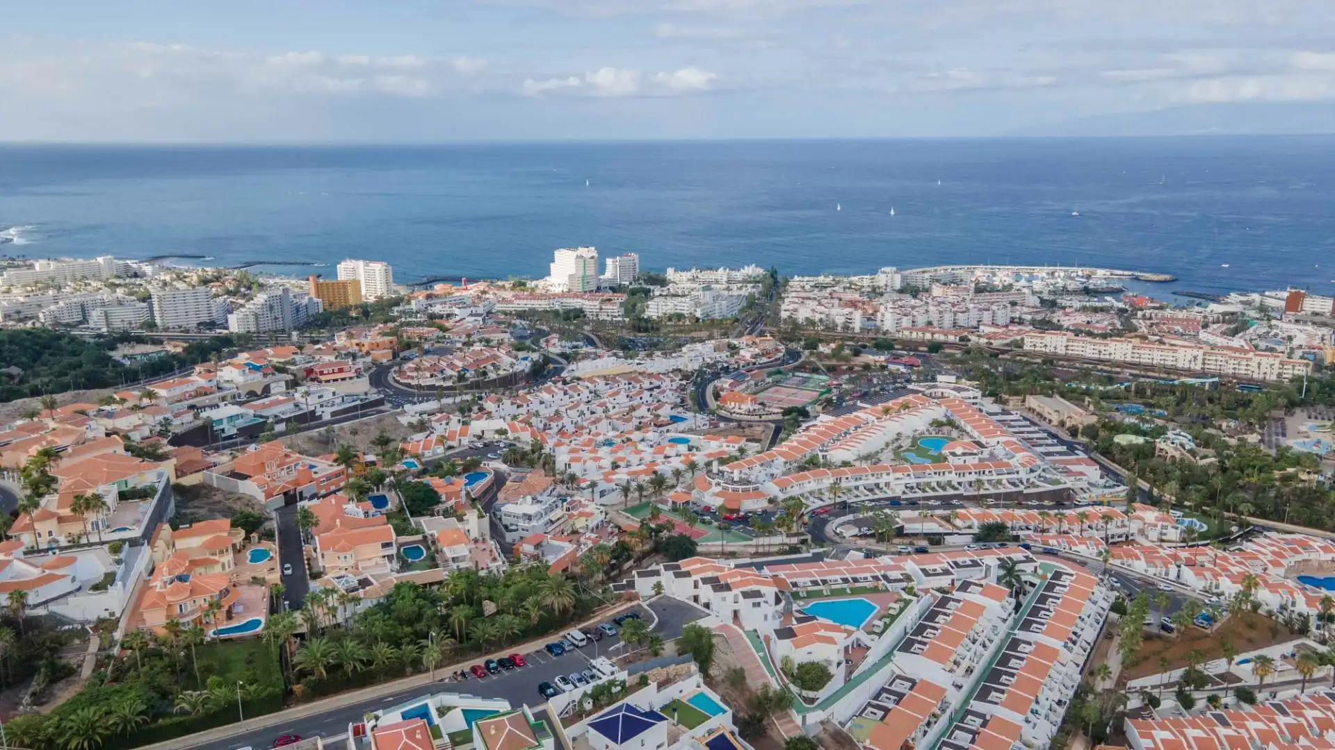 Vista exterior de Apartamento de alquiler en Adeje con Aire acondicionado, Terraza y Amueblado