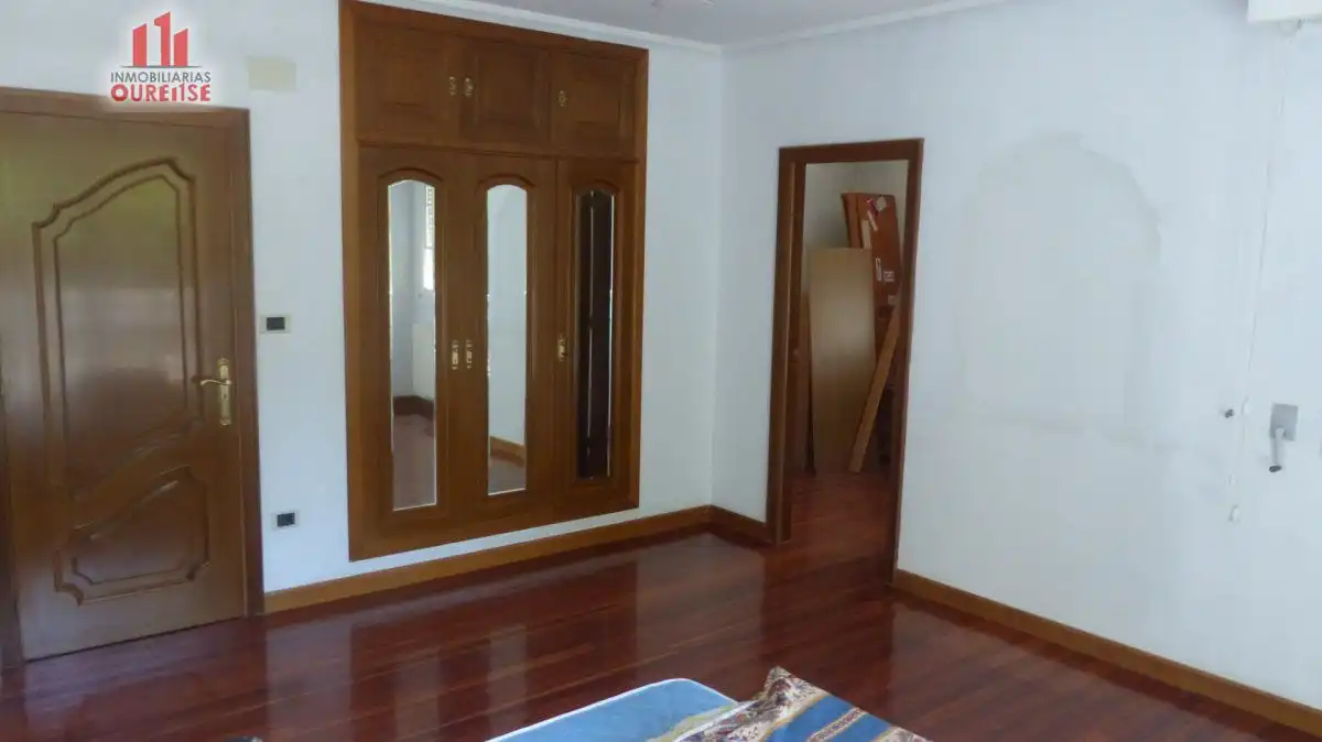 Bedroom of Houses for sale in Ourense Capital   with Heating, Terrace and Storage room