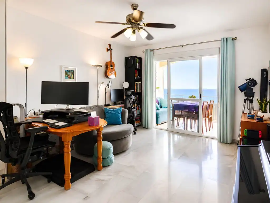 Living room of Flat for sale in Fuengirola  with Air Conditioner, Terrace and Furnished