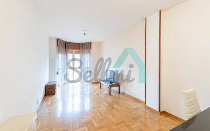 Sala d'estar de Pis en venda en Mieres (Asturias) amb Calefacció, Parquet i Terrassa