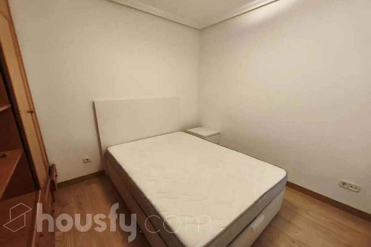 Habitación de Piso de alquiler en Madrid con Calefacción y Amueblado