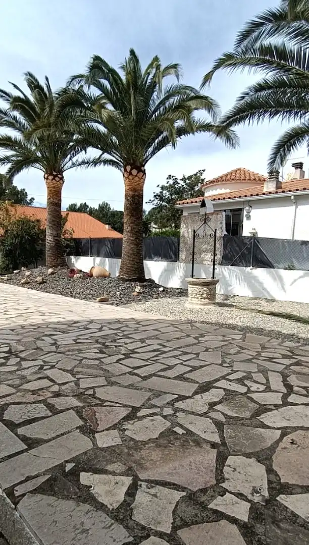 Terrassa de Casa o xalet en venda en Mont-roig del Camp amb Aire condicionat, Calefacció i Jardí privat