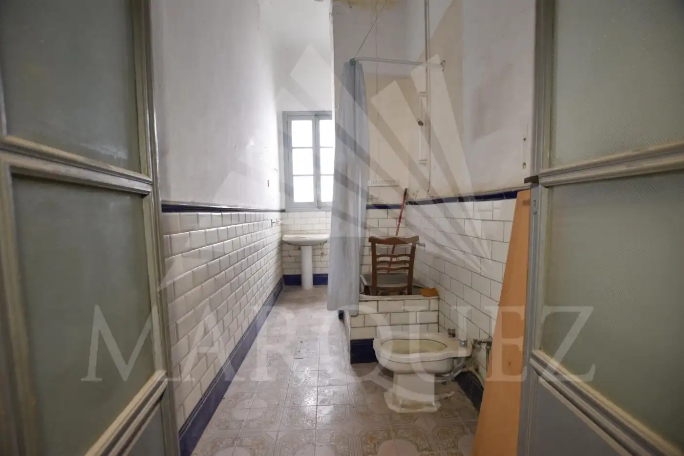 Badezimmer von Gebäude zum Verkauf in Granada