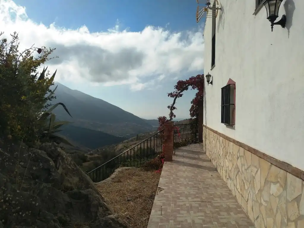 Casa rústica amb terrassa en venda a Alcaucín, imagen 4