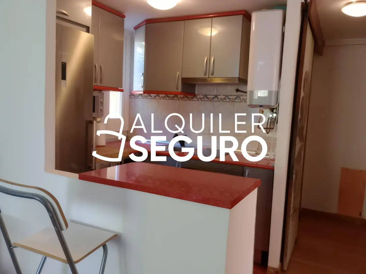 Cuina de Pis de lloguer en Madrid amb Aire condicionat, Calefacció i Moblat