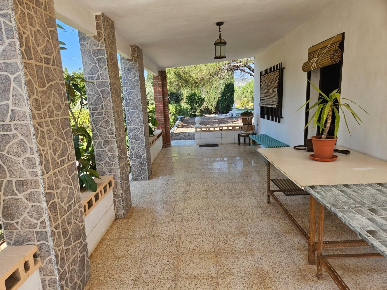 Country house zum verkauf in Castalla mit Privatgarten