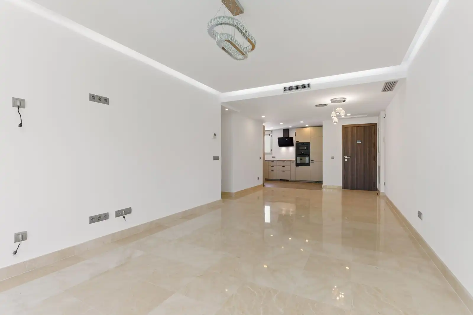 Piso con piscina en venta en Calle Castilla s/n, imagen 3