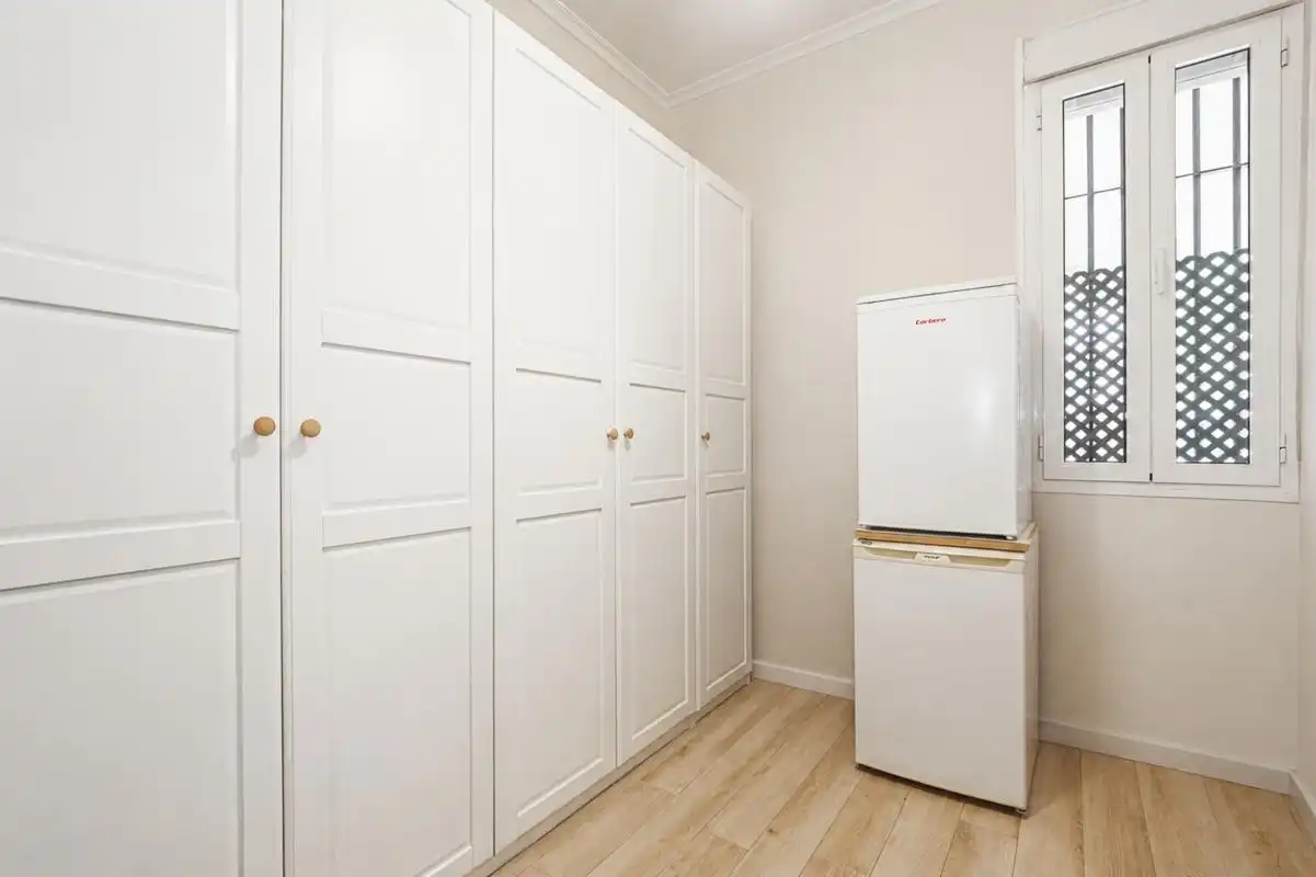 Bedroom of Flat for sale in Sevilla  with Air Conditioner and Heating