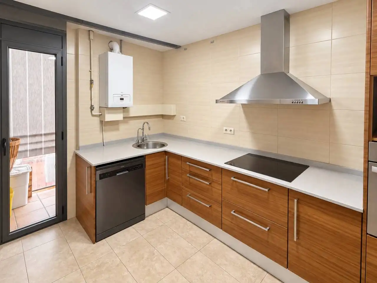 Appartamento con terrazza in vendita a Calle Goethe, imagen 4