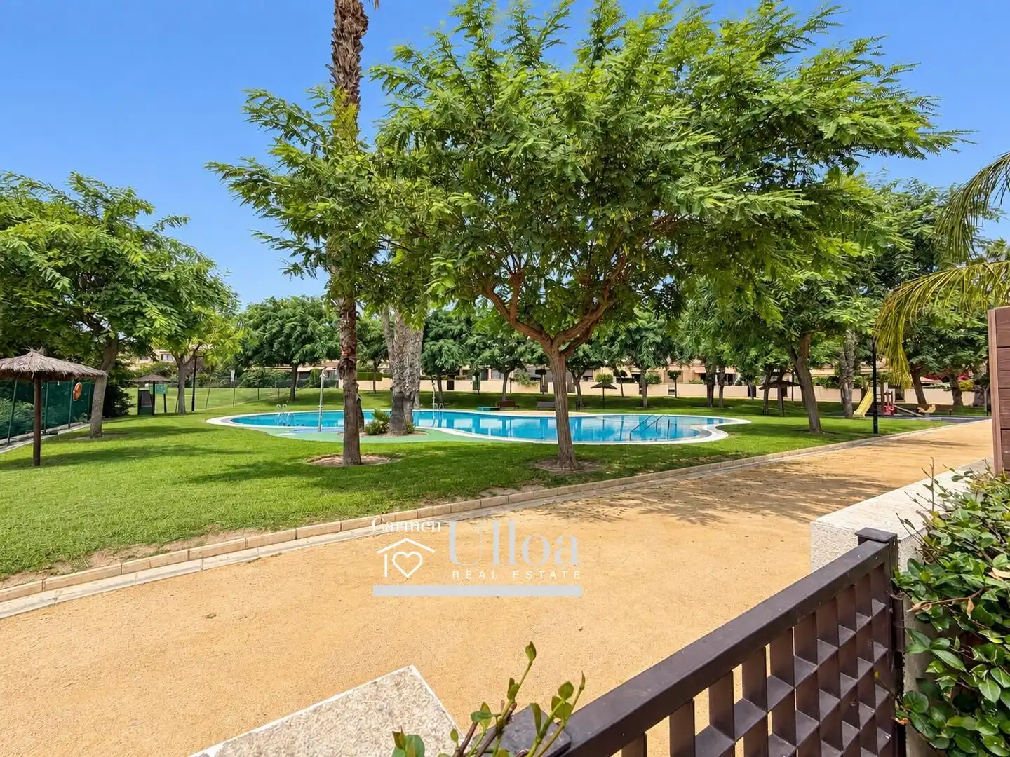 Piscina de Casa o chalet en venta en Alicante / Alacant con Aire acondicionado, Calefacción y Jardín privado