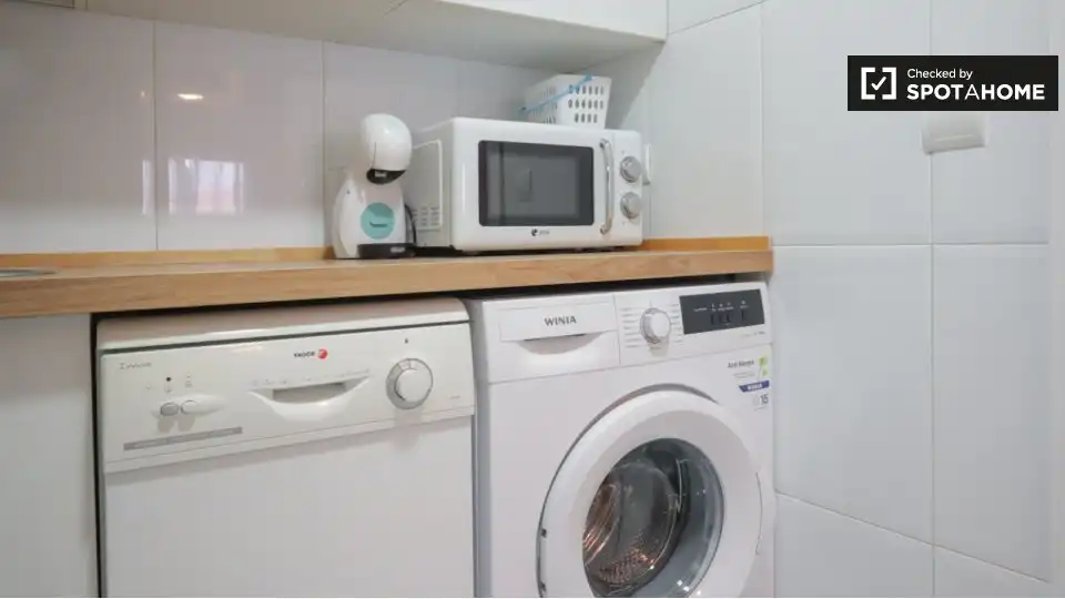 Cocina de Piso de alquiler en Madrid con Aire acondicionado, Calefacción y Amueblado