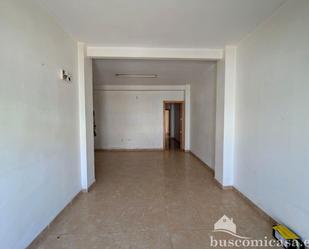 Flat for sale in Linares  with Air Conditioner and Balcony