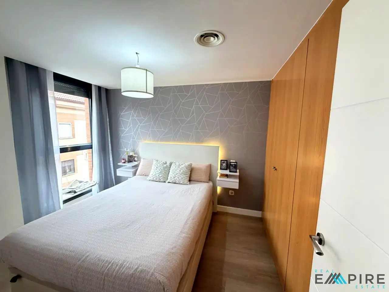 Habitación de Piso en venta en El Viso de San Juan con Aire acondicionado, Calefacción y Amueblado