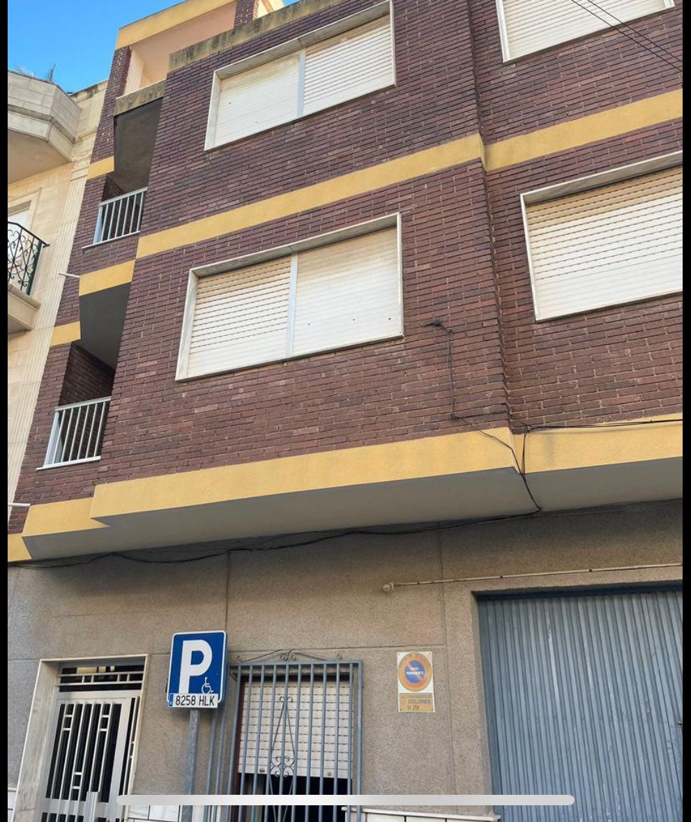Vista exterior de Pis en venda en Dolores amb Moblat i Balcó