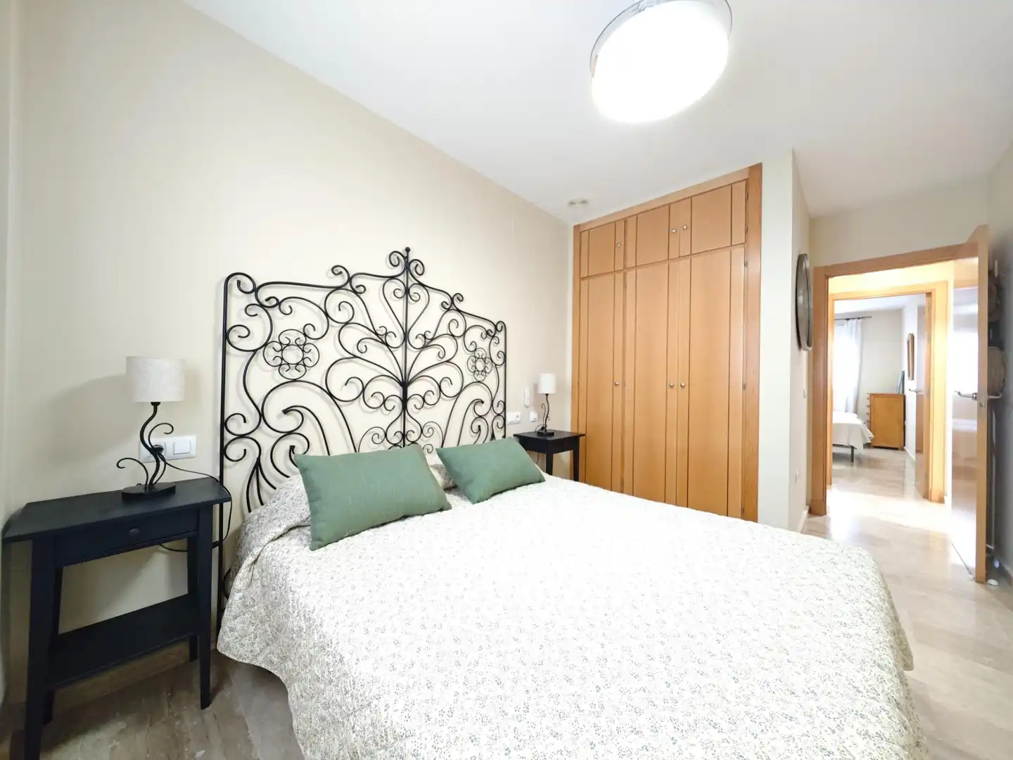 Habitación de Apartamento en venta en Chiclana de la Frontera con Jardín privado, Terraza y Amueblado