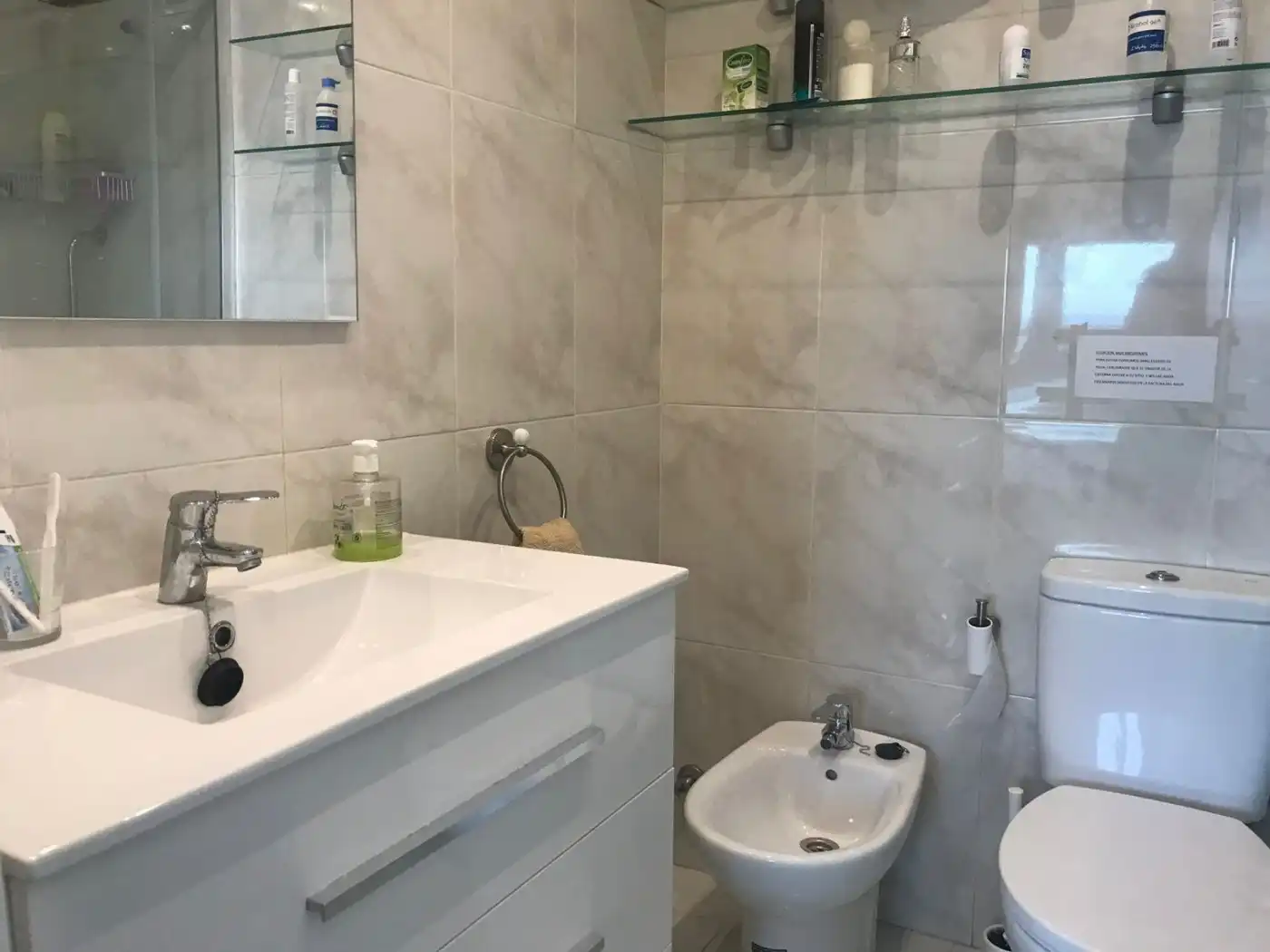 Baño de Dúplex de alquiler en Cádiz con Terraza y Amueblado