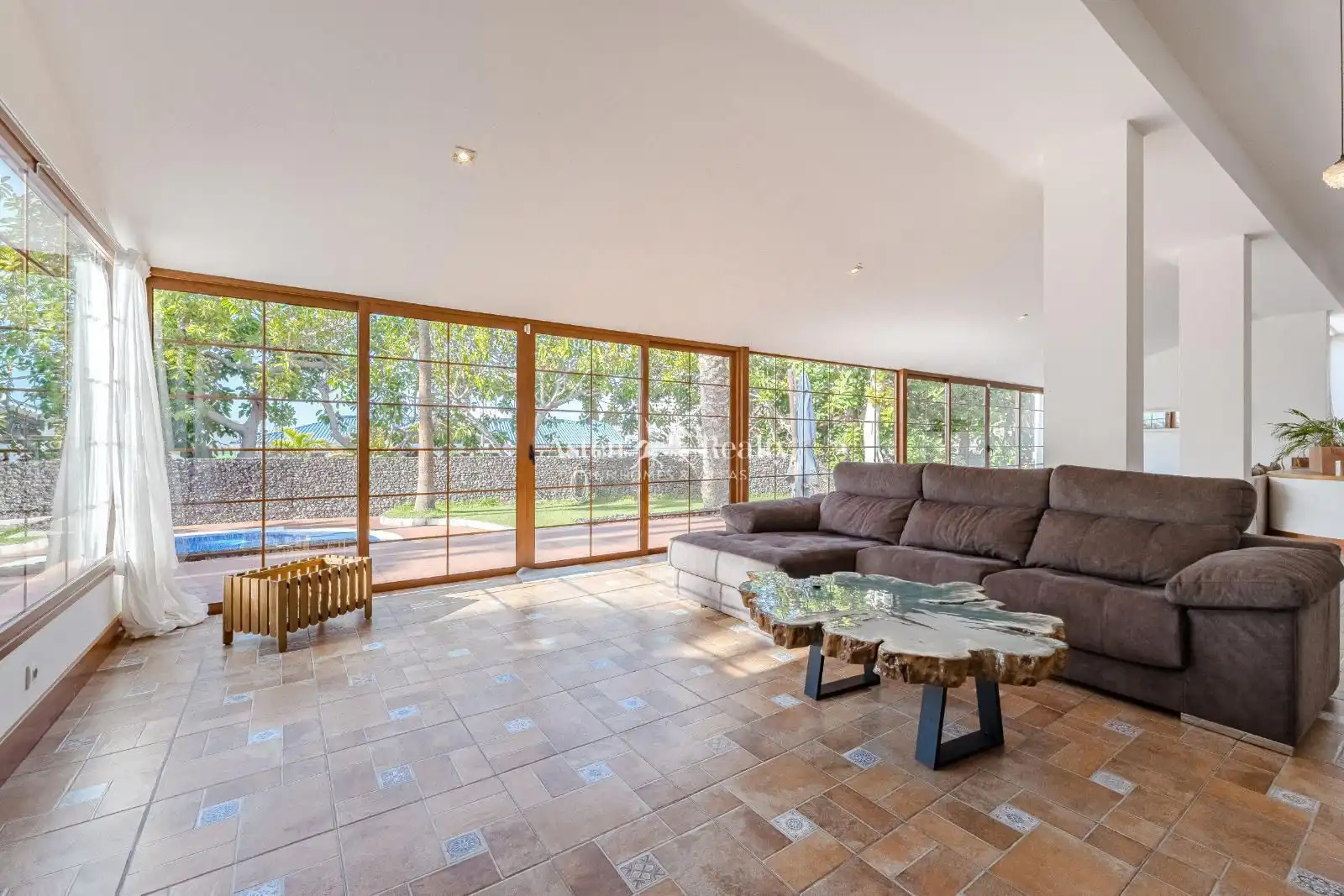 Living room of Houses for sale in Adeje  with Air Conditioner, Terrace and Swimming Pool