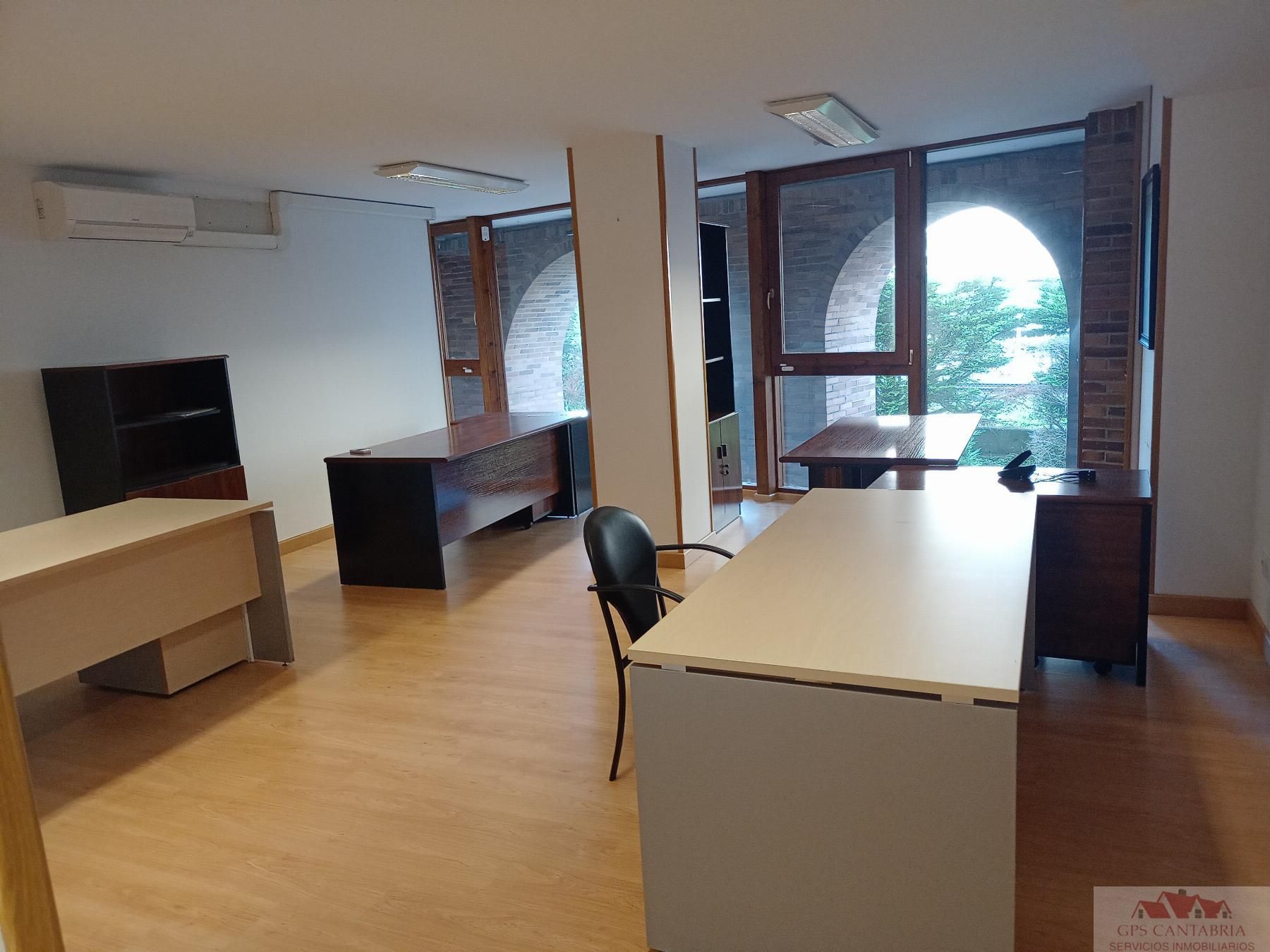 Office for sale in Camargo  with Air Conditioner