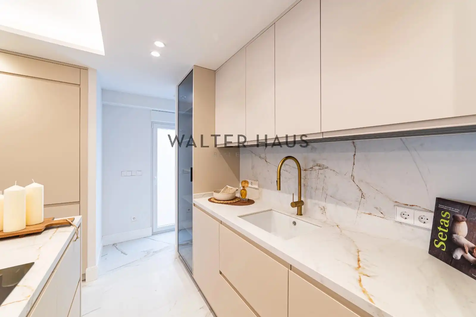 Flat with terrace for sale in Calle de Castelló, imagen 20
