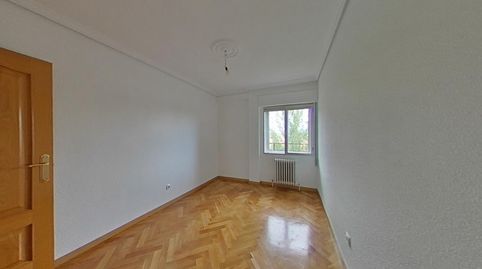 Foto 2 de Piso en venta en Calle de la Haya, Parque Coimbra, Móstoles